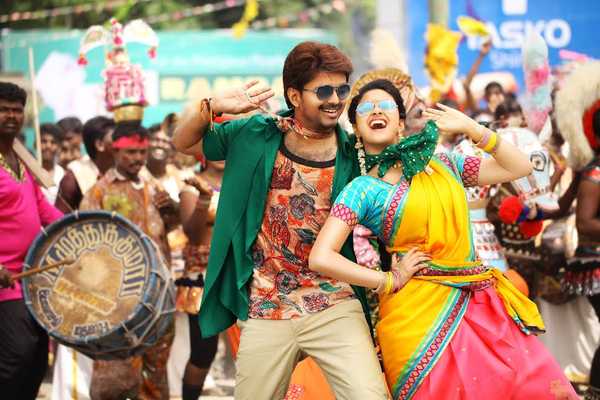 pattaya kelappu song lyrics song from Bairavaa movie